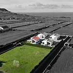 Bird House By Pontanegraazores Holiday home *
